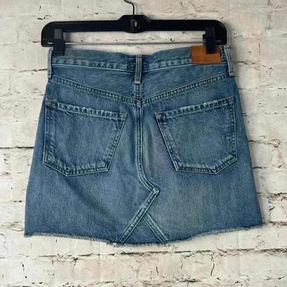Citizens of Humanity Size 23 Denim Mini Skirt CH Premium VIntage Distressed Raw - Picture 10 of 11